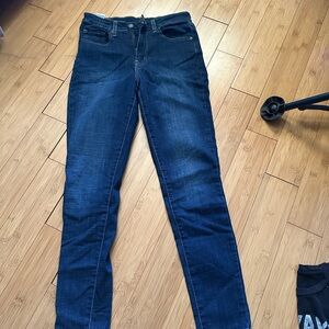 Levi's Dark Blue Skinny Jeans